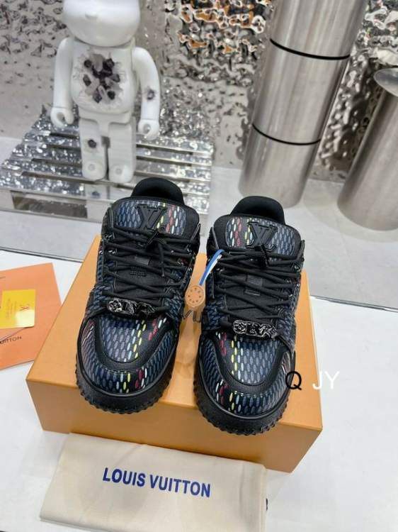 Picture of Louis Vuitton Shoes _SKULVsz35-45JY010412836